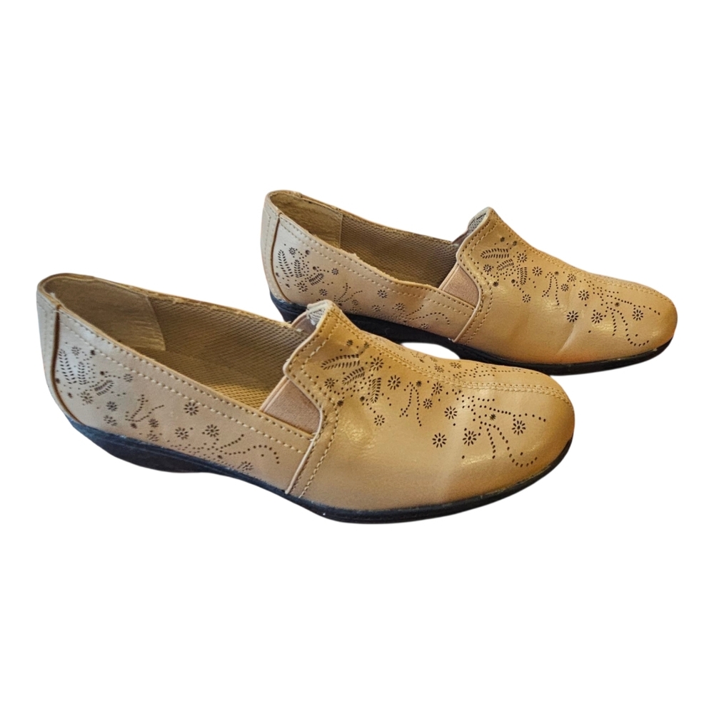 Angel Steps Women's 8W Embossed Tan Moccasins Loafers Slip On